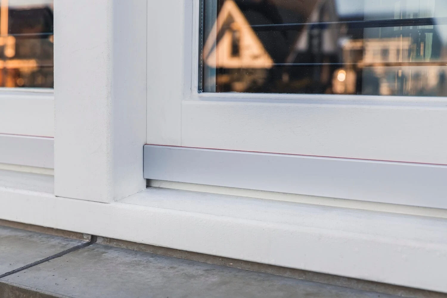 Draaikiepraam (rechts) en vast glas | 2 vakken | hout